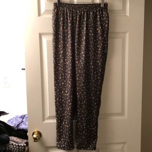 BCBGeneration patterned pants